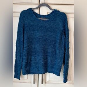 Denver Hayes Cozy Blue Crew Neck Sweater. Large. Knit &Fuzzy.